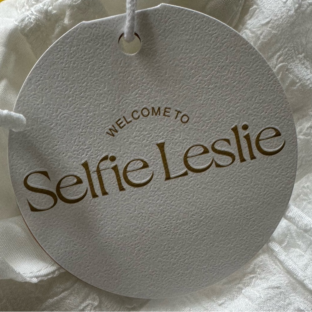 SELFIE LESLIE JANIE STRING TIE DETAIL RUFFLE HEM BABYDOLL DRESS WHITE - Picture 7 of 8